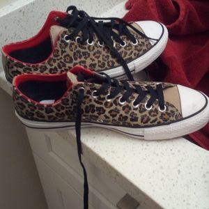 One of a kind converse leopord pattern shoes